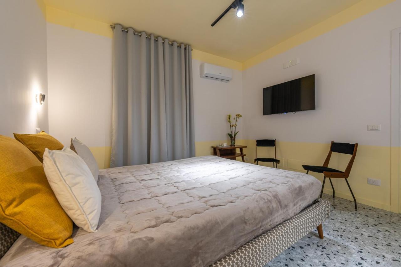 Teatro Toledo 272 Bed and Breakfast Napels Buitenkant foto