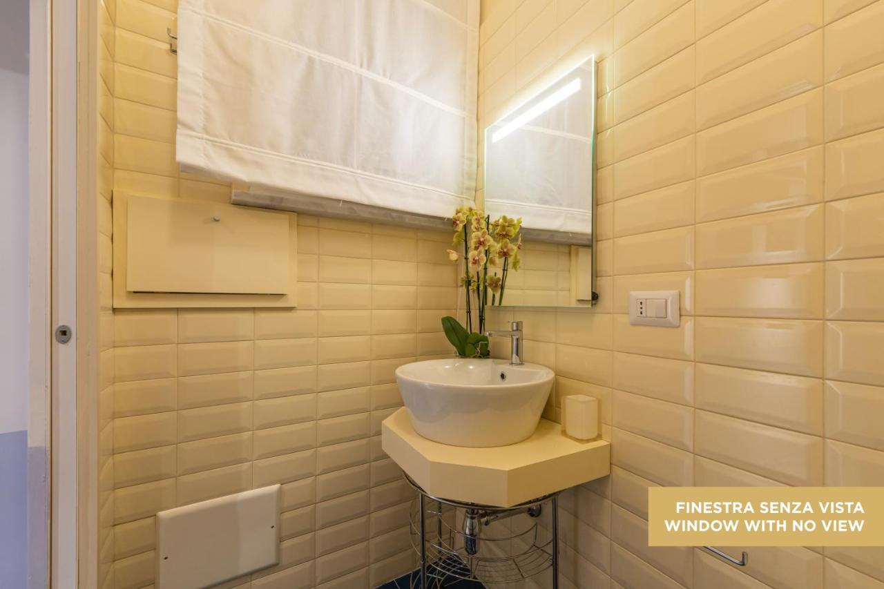 Teatro Toledo 272 Bed and Breakfast Napels Buitenkant foto